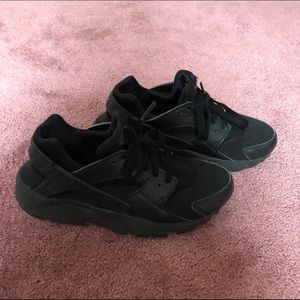 Youth Nike Huarche Sneakers